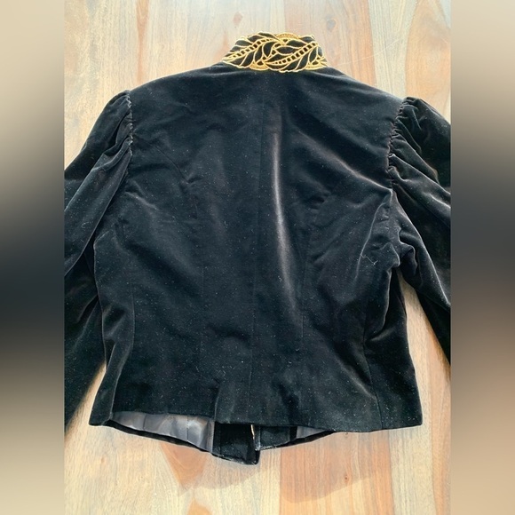 Wenger Blazer Black Gold Velvet Made in Austria Size 40 Cotton Gold Details. - Picture 16 of 16